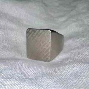 SOLD VETEMENTS ALL OVER LOGO RING